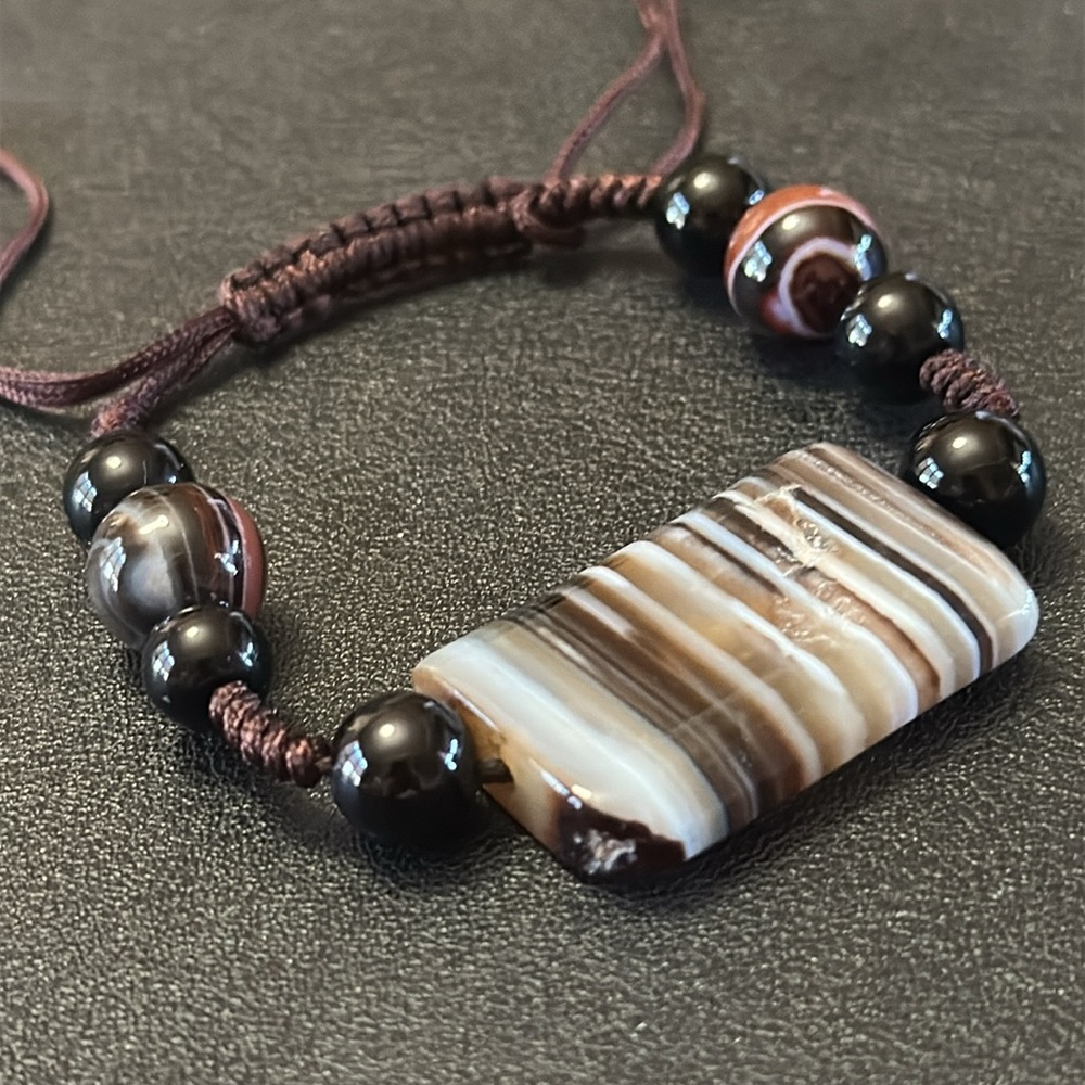 Beautiful Striped Agate Natural Stone Adjustable Friendship Bracelet - Picture 7 of 14